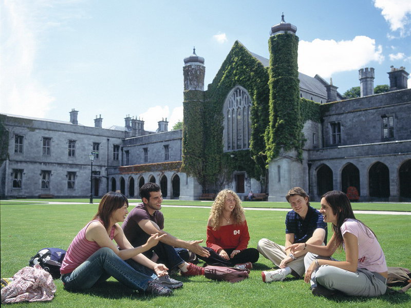 Welcome to the world of technological advancement at CAMPUSLIVE™!